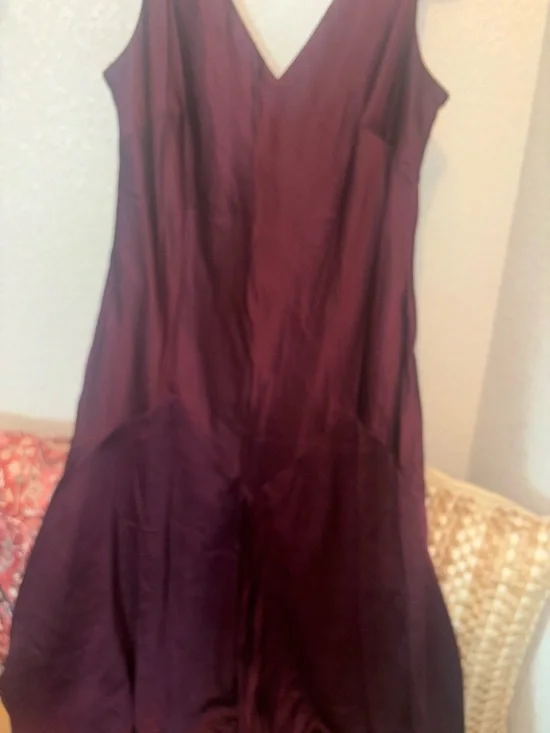 Lauren Ralph Lauren Women's 100%
Silk Slip Asymmetrical Dress in Deep Burgundy - Picture 6 of 15